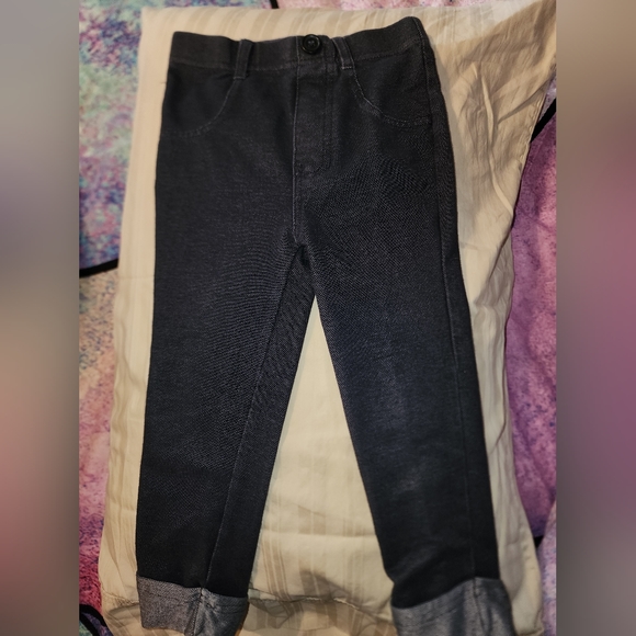 New 4T Jeggings + 2 Shirts - Picture 2 of 5
